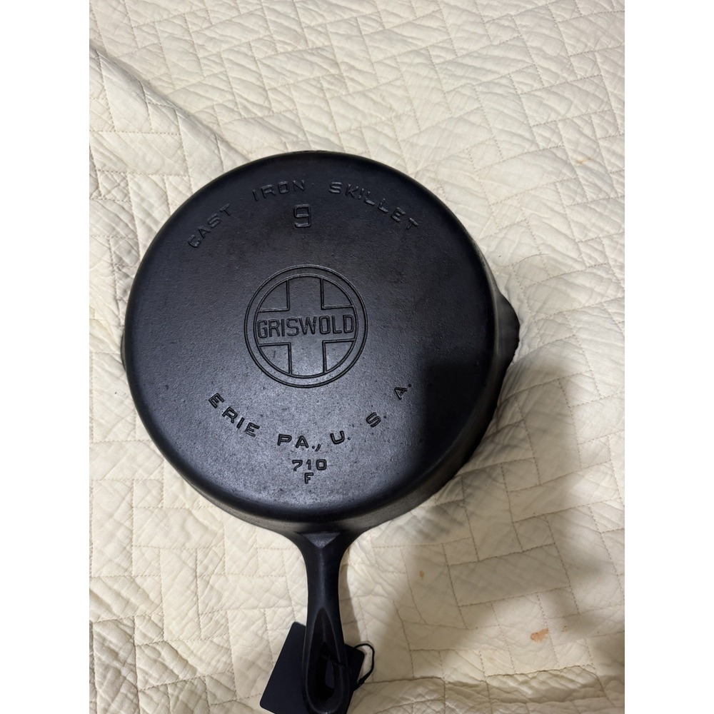 "Fully Restored" GRISWOLD CAST IRON #9  SKILLET Large Logo  Seasoned